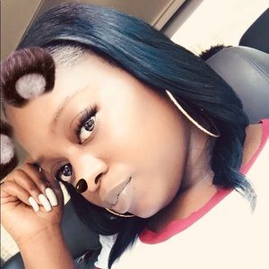 Meet your Posher, Ebony